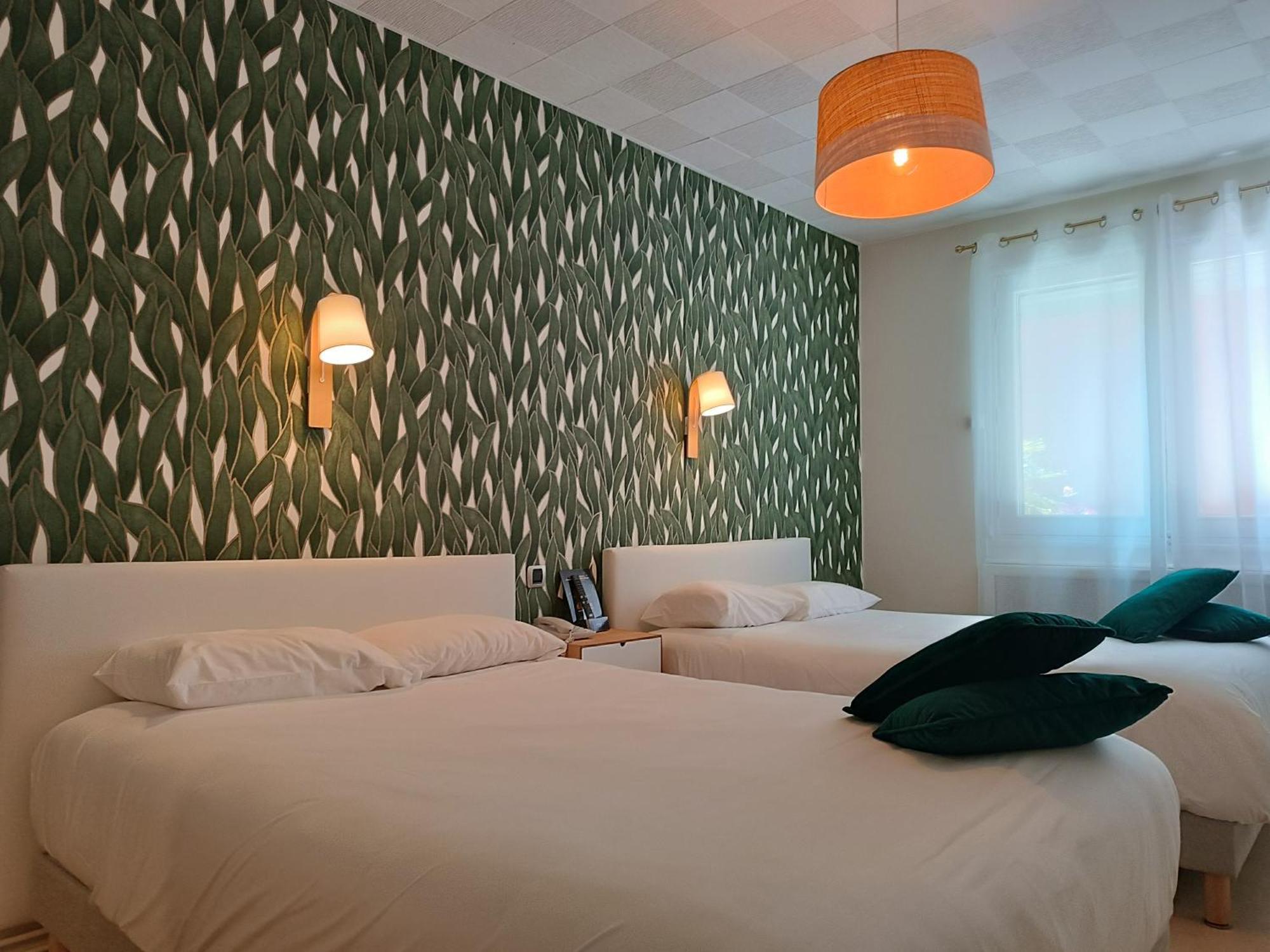 Contact Hotel Limoges - Hotel Des Deux Moulins Exterior photo